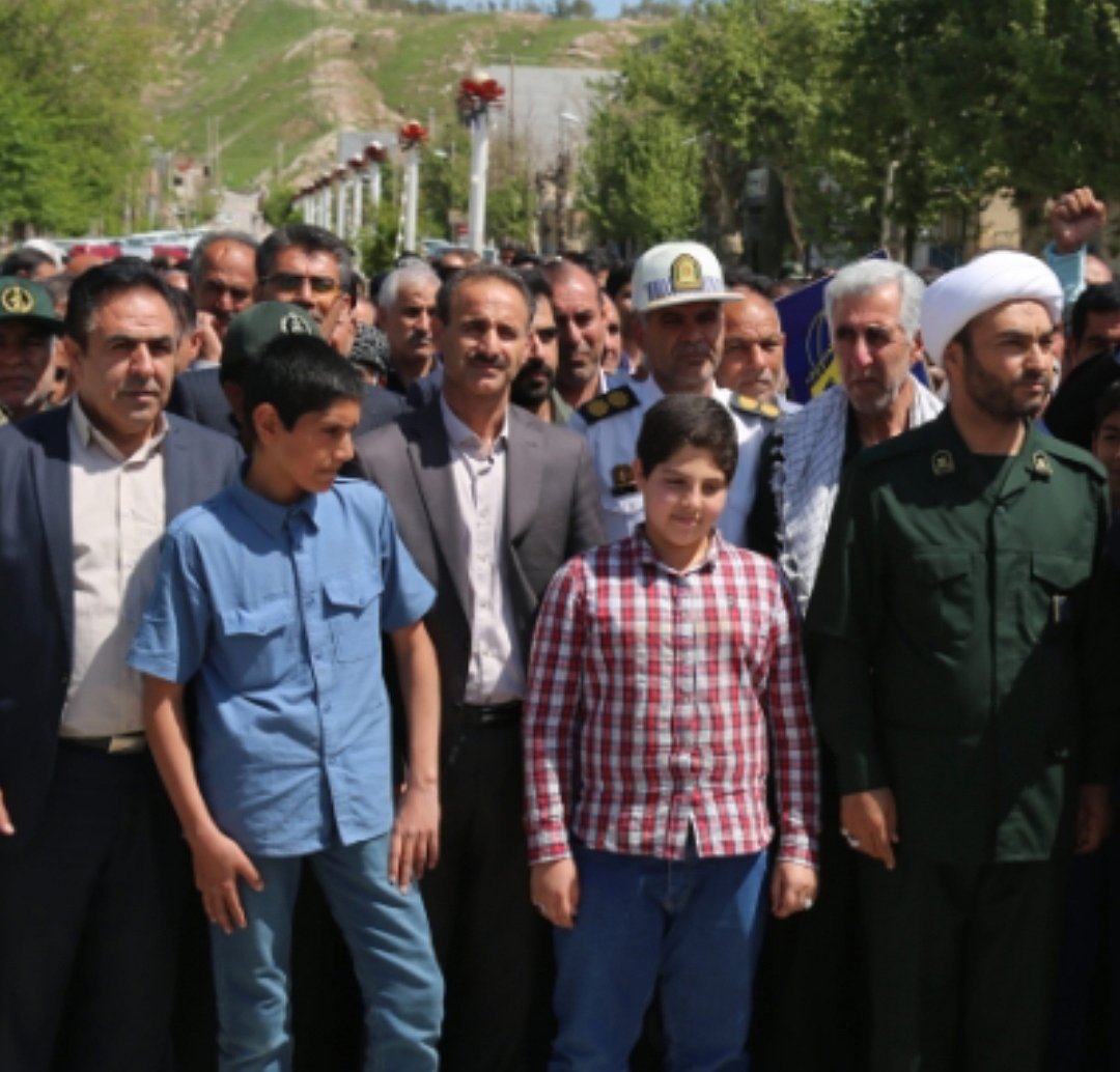حضور فرماندار دره شهر در راهپیمایی حمایت از سپاه پاسداران انقلاب اسلامی